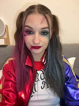 AdelinaEmber online show from 10/31/25, 11:55