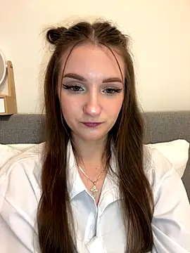 AdelinaEmber online show from 11/18/25, 11:47