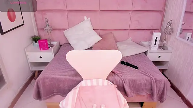 Janah Myers online show from 10/27/25, 12:53