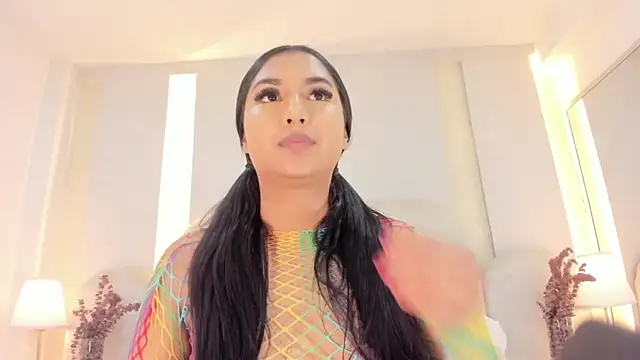 SalomeeBell online show from 09/18/25, 08:33