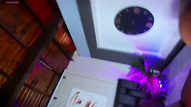 Snapshot of AriebonyBrooke chatting on 03/12/26, 12:00 AriebonyBrooke online show from 03/12/26, 12:00