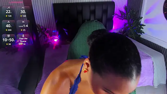 Snapshot of AriebonyBrooke chatting on 03/25/26, 12:11 AriebonyBrooke online show from 03/25/26, 12:11