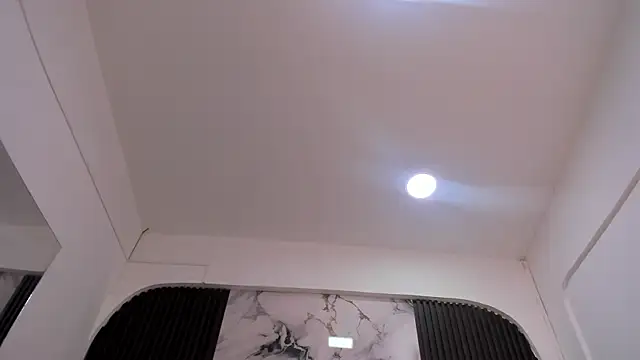 Wonderkloe  online show from 06/24/26, 07:35