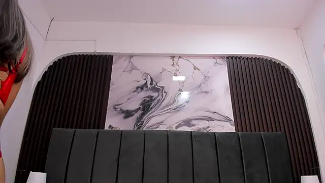 Wonderkloe  online show from 06/26/26, 02:32
