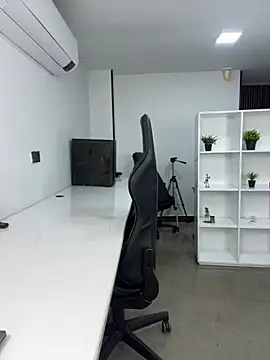 megan bigboobs  online show from 10/18/25, 11:33