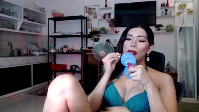 Snapshot of goddessofbigcock1234 chatting on 10/07/25, 01:58 goddessofbigcock1234 online show from 10/07/25, 01:58