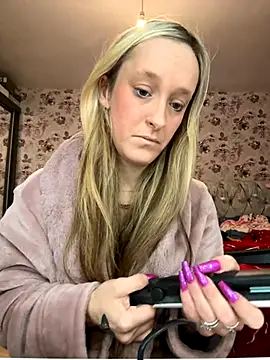 LucyRoseMae online show from 12/04/25, 01:09