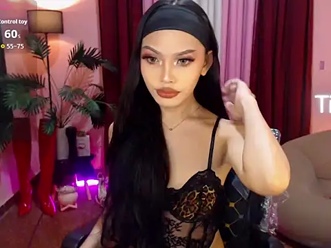 Snapshot of Asianprincess69 chatting on 10/06/25, 08:01 Asianprincess69 online show from 10/06/25, 08:01