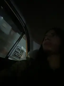 Snapshot of Isabella21_ chatting on 02/05/26, 11:53 Isabella21 online show from 02/05/26, 11:53