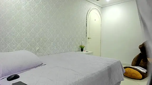 BeccaReedd online show from 11/09/25, 11:08