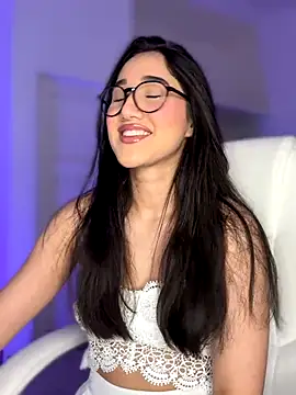 Snapshot of julieta_jhonss chatting on 01/07/26, 12:02 julieta jhonss online show from 01/07/26, 12:02