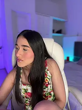 Snapshot of julieta_jhonss chatting on 01/12/26, 02:28 julieta jhonss online show from 01/12/26, 02:28