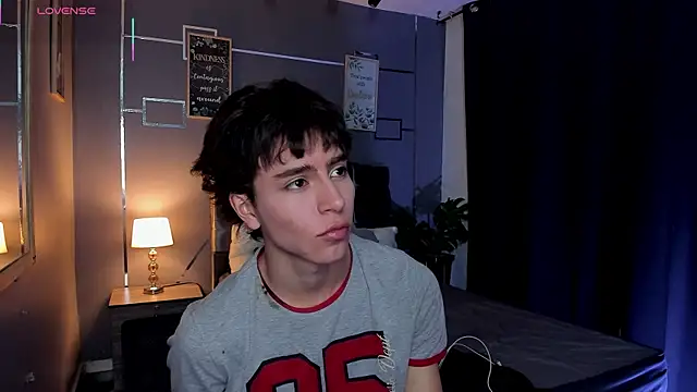 Christopher 77 online show from 10/01/25, 03:18