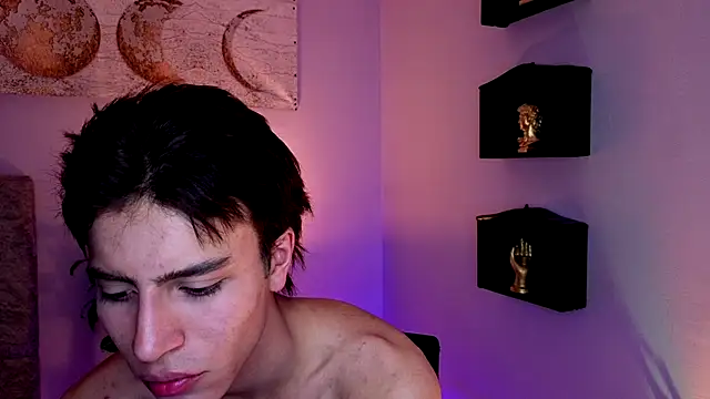 Christopher 77 online show from 10/09/25, 03:37