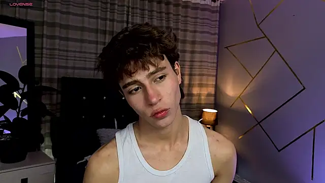 Christopher 77 online show from 10/10/25, 04:44