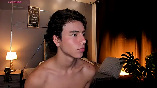 Christopher 77 online show from 11/18/25, 05:17