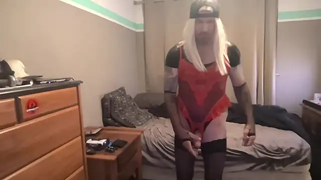 Snapshot of MotoXrideR28 chatting on 10/11/25, 02:55 MotoXrideR28 online show from 10/11/25, 02:55