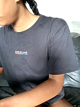 Snapshot of Cataleya_ja chatting on 11/12/25, 01:00 Cataleya ja online show from 11/12/25, 01:00