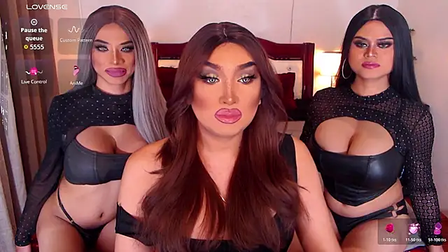 Snapshot of DoniaSabrina chatting on 03/04/26, 07:53 DoniaSabrina online show from 03/04/26, 07:53