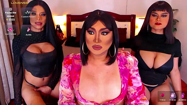 Snapshot of DoniaSabrina chatting on 03/08/26, 04:44 DoniaSabrina online show from 03/08/26, 04:44