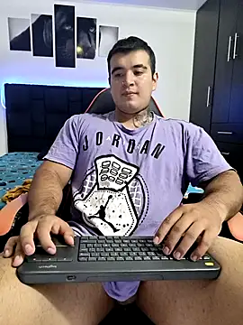 Snapshot of thiago__cp01 chatting on 10/12/25, 06:34 thiago cp01 online show from 10/12/25, 06:34