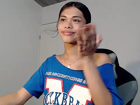 urcurlydiva online show from 12/17/25, 06:30