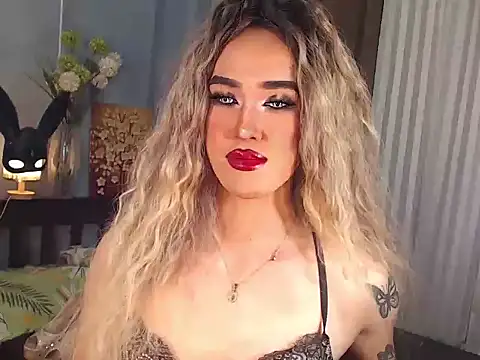 Snapshot of AleinaCroft chatting on 09/13/25, 12:32 AleinaCroft online show from 09/13/25, 12:32