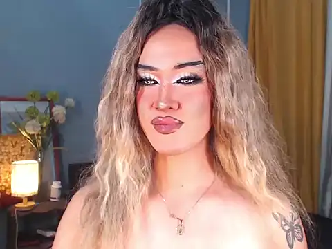 Snapshot of AleinaCroft chatting on 10/28/25, 08:29 AleinaCroft online show from 10/28/25, 08:29