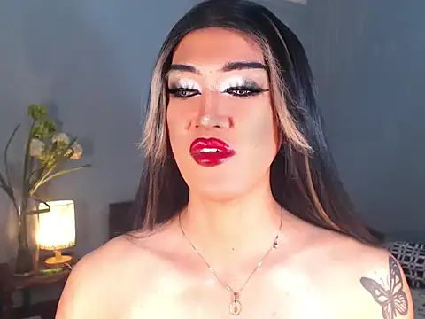 Snapshot of AleinaCroft chatting on 12/04/25, 02:43 AleinaCroft online show from 12/04/25, 02:43