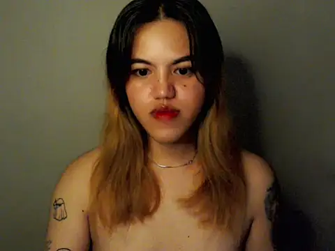 Snapshot of asian_kalaay chatting on 11/01/25, 05:15 asian kalaay online show from 11/01/25, 05:15