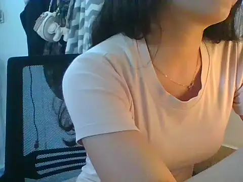 Snapshot of Linzly chatting on 09/19/25, 03:08 Linzly online show from 09/19/25, 03:08