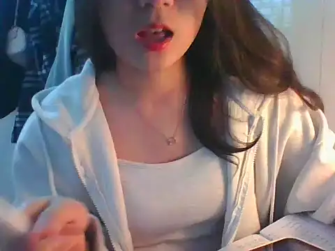 Snapshot of Linzly chatting on 11/01/25, 02:35 Linzly online show from 11/01/25, 02:35