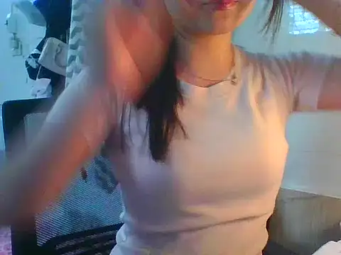 Snapshot of Linzly chatting on 11/30/25, 02:59 Linzly online show from 11/30/25, 02:59