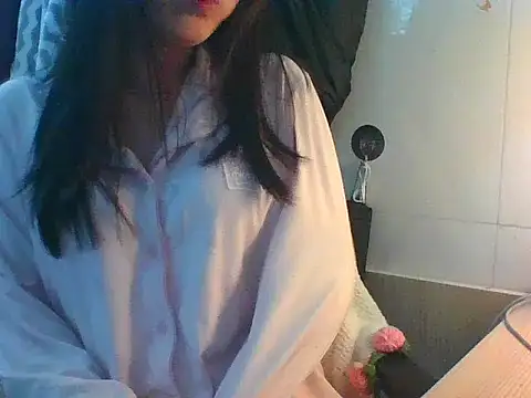 Snapshot of Linzly chatting on 02/13/26, 08:43 Linzly online show from 02/13/26, 08:43