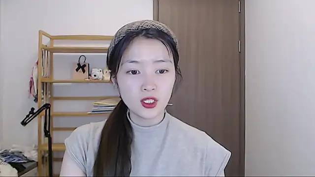 Mimi-cnbaby online show from 04/19/26, 01:21