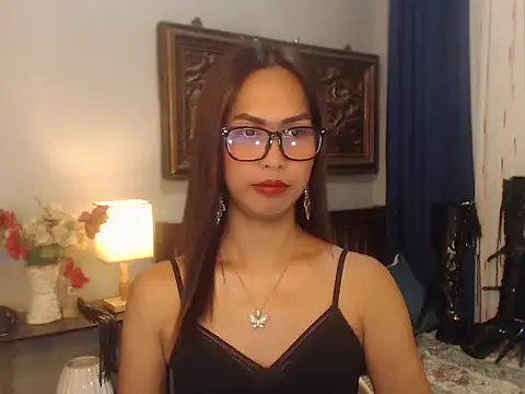 Nathalieheartt online show from 06/23/26, 03:04
