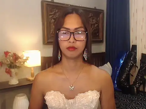 Nathalieheartt online show from 06/25/26, 07:24