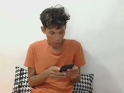 Snapshot of isanxxx chatting on 10/15/25, 03:12 isanxxx online show from 10/15/25, 03:12