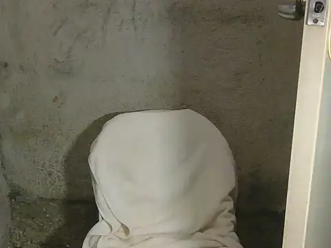 Snapshot of isanxxx chatting on 01/08/26, 02:19 isanxxx online show from 01/08/26, 02:19