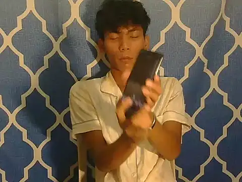 Snapshot of isanxxx chatting on 03/09/26, 12:09 isanxxx online show from 03/09/26, 12:09