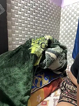 Hot Jaanvi  online show from 04/25/26, 04:37