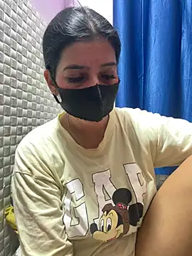 Hot Jaanvi  online show from 04/27/26, 06:11