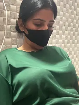 Snapshot of Hot_Jaanvi_ chatting on 05/21/26, 04:41 Hot Jaanvi online show from 05/21/26, 04:41