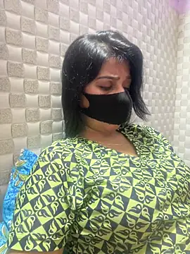 Snapshot of Hot_Jaanvi_ chatting on 07/17/26, 04:19 Hot Jaanvi online show from 07/17/26, 04:19
