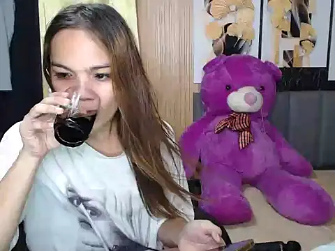 Raffa ella69 online show from 11/18/25, 05:45