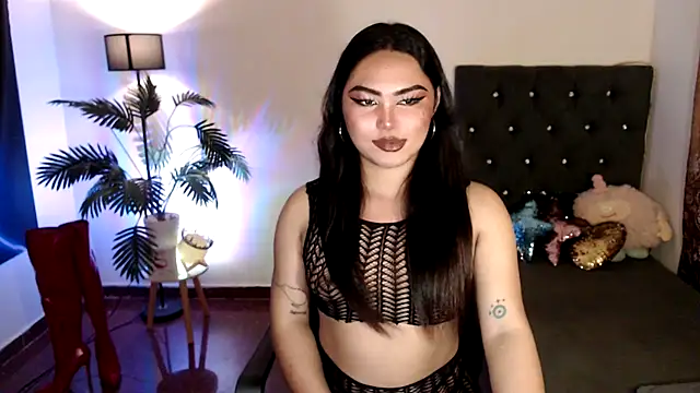 Snapshot of Unique_Maya chatting on 02/17/26, 04:35 Unique Maya online show from 02/17/26, 04:35