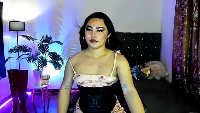 Snapshot of Unique_Maya chatting on 03/06/26, 01:40 Unique Maya online show from 03/06/26, 01:40