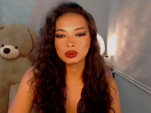 Snapshot of KathRouge chatting on 10/17/25, 01:57 KathRouge online show from 10/17/25, 01:57