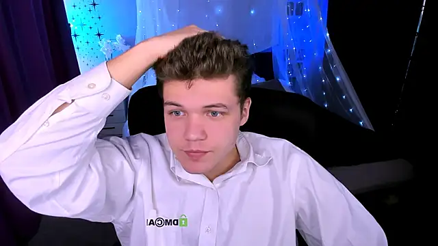 lucas long  online show from 11/07/25, 09:53