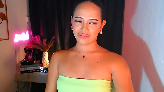 Lorainnelustts online show from 11/30/25, 01:20